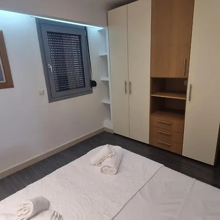 Cosy Near The Old Town And Harbour Apartment