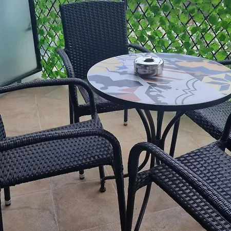 Апартаменты Cosy Near The Old Town And Harbour *